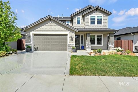 Photo of 3303 S Island Fox Ave, Eagle, ID 83616 (MLS # 98959388)