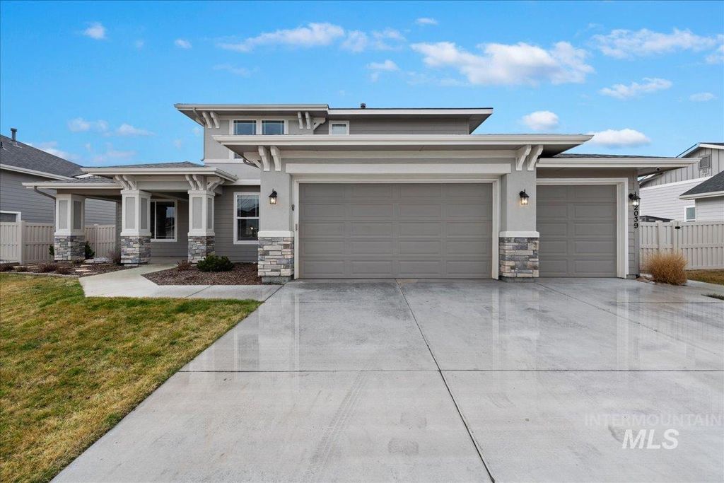 Photo of 2039 N Bull Whip Ave, Middleton, ID 83644 (MLS # 98976010)