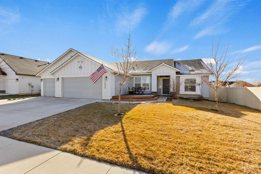 Photo of 11917 W Teratai St, Star, ID 83669 (MLS # 98974567)