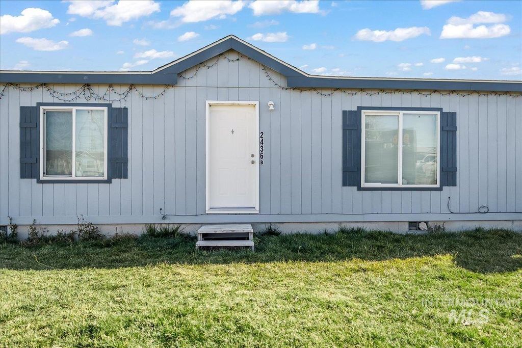 Photo of 2436 B Oakley Ave, Hollister, ID 83301 (MLS # 98967395)