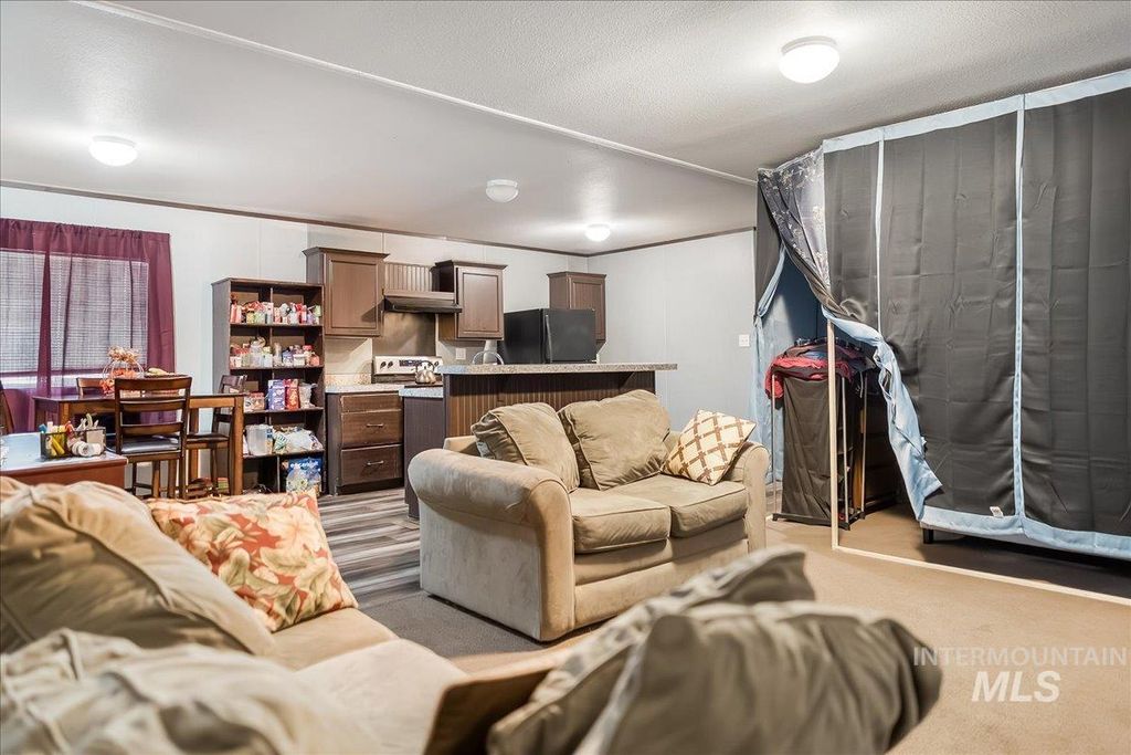 Photo of 2436 B Oakley Ave, Hollister, ID 83301 (MLS # 98967395)