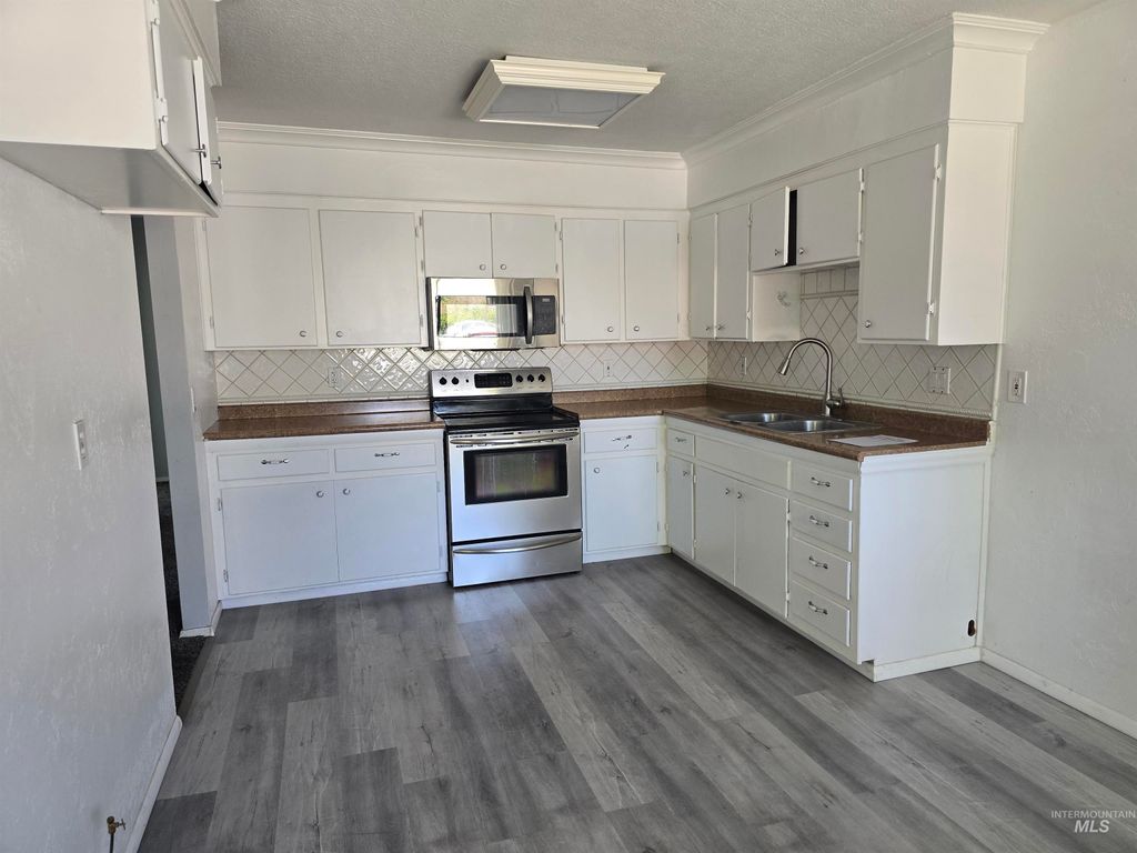 Photo of 346 N Conant Ave, Burley, ID 83318 (MLS # 98990951)