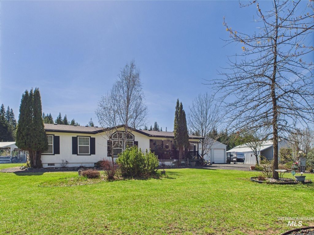 Photo of 254 Lackey Road, Weippe, ID 83553 (MLS # 98975403)