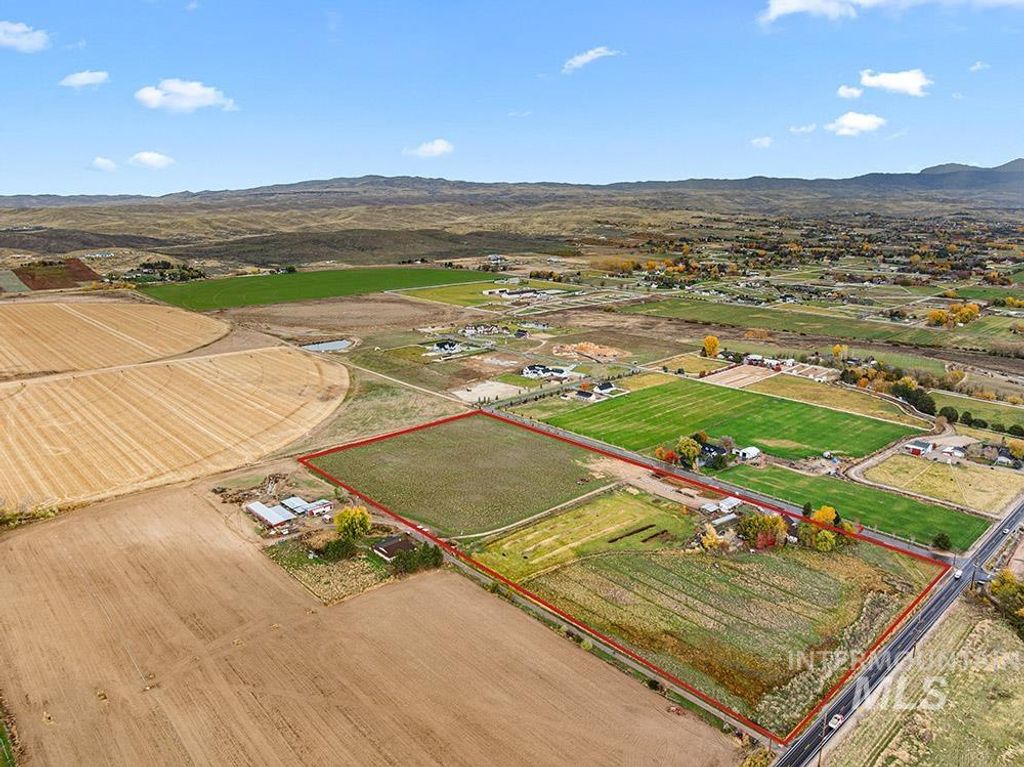 Photo of 5600 W Beacon Light Rd, Eagle, ID 83616 (MLS # 98973683)