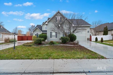 Photo of 619 W Highland Ave, Nampa, ID 83686 (MLS # 98969938)