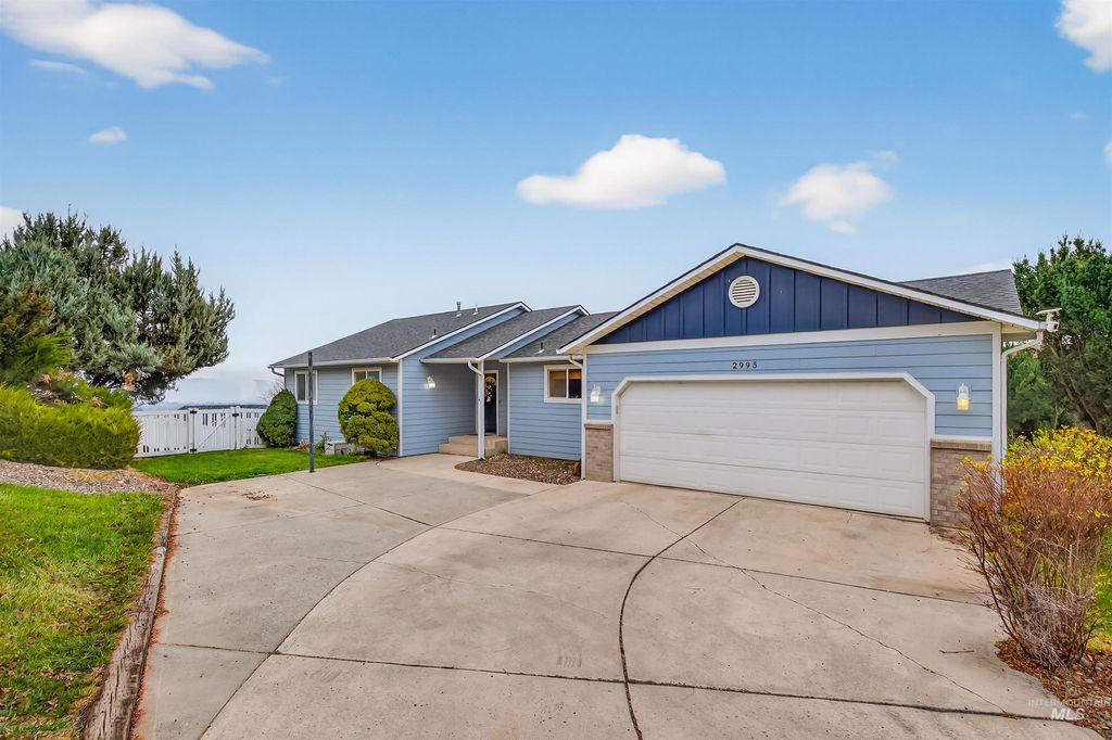 Photo of 2995 Dove Drive, Clarkston, WA 99403 (MLS # 98969044)