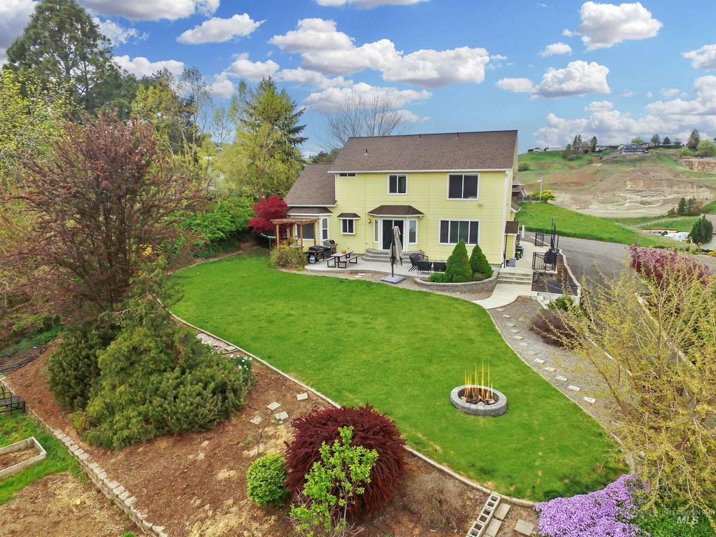 Photo of 3405 Quailwood Court, Clarkston, WA 99403 (MLS # 98982239)