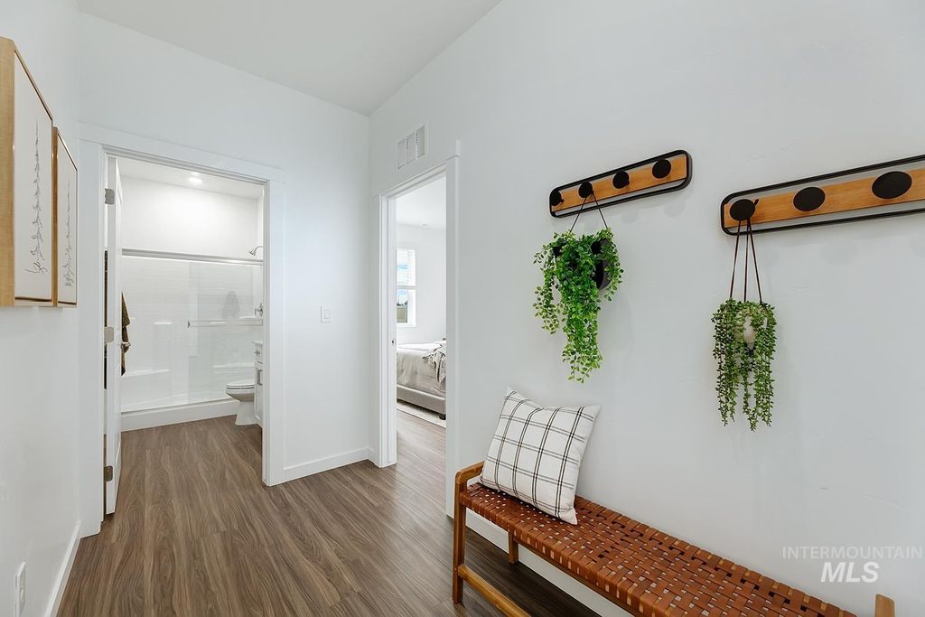 Photo of 4501 Portofino Way, Caldwell, ID 83607 (MLS # 98975227)