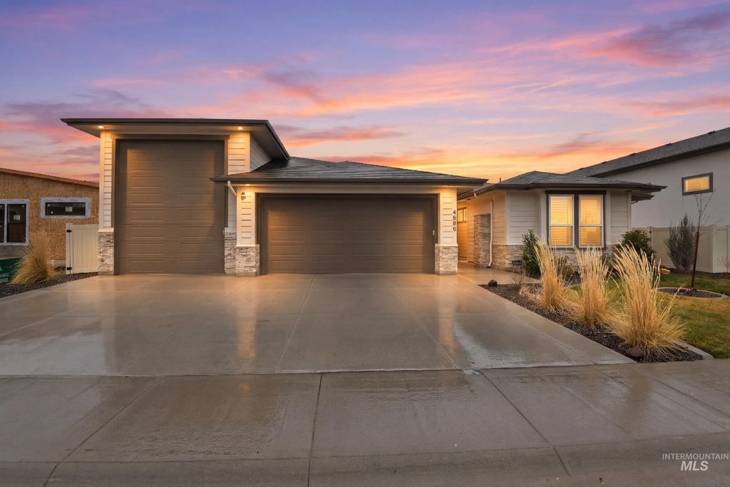 Photo of 4640 N Mckinley Park, Meridian, ID 83646 (MLS # 98977052)