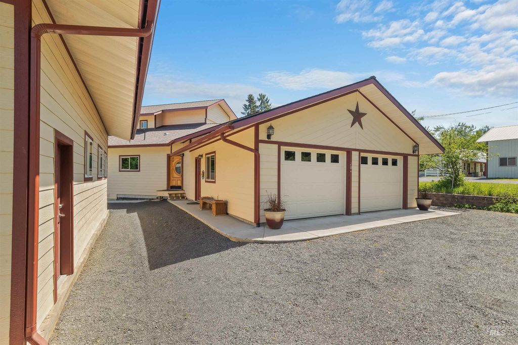 Photo of 204 S 2nd St, Elk River, ID 83827 (MLS # 98978369)
