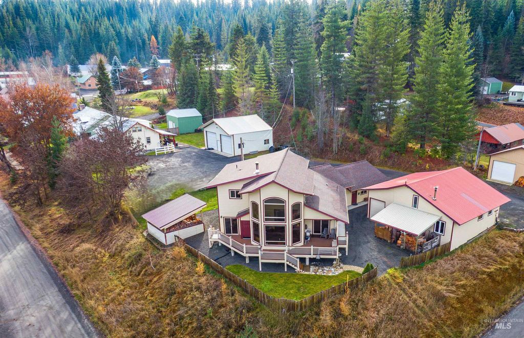 Photo of 204 S 2nd St, Elk River, ID 83827 (MLS # 98978369)