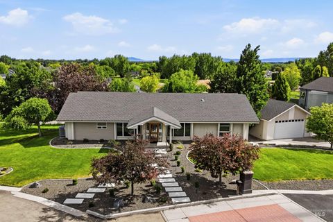 Photo of 2020 Primrose Ln, Nampa, ID 83686 (MLS # 98989971)