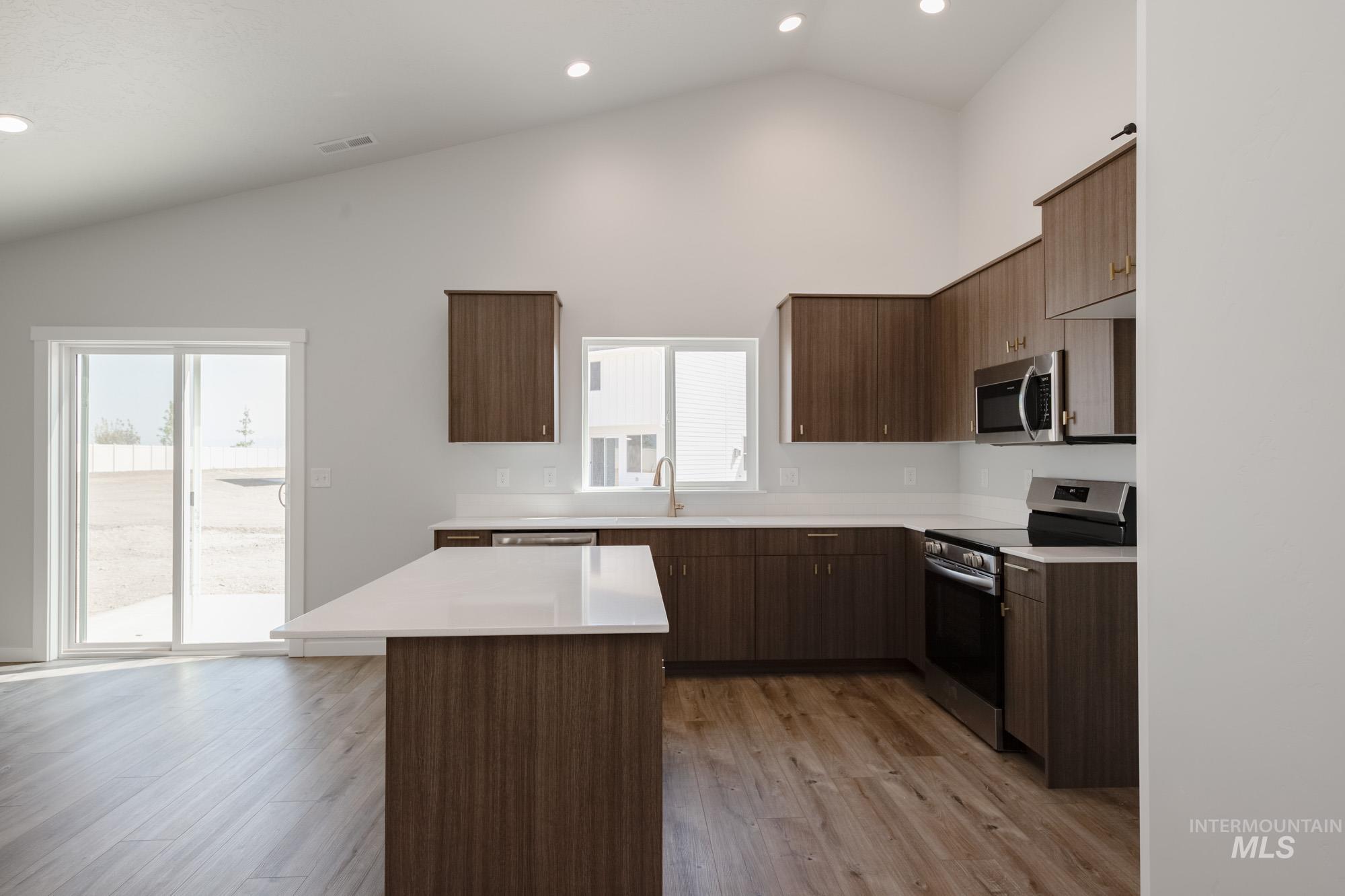 18486 N Trumpet Lily Ave