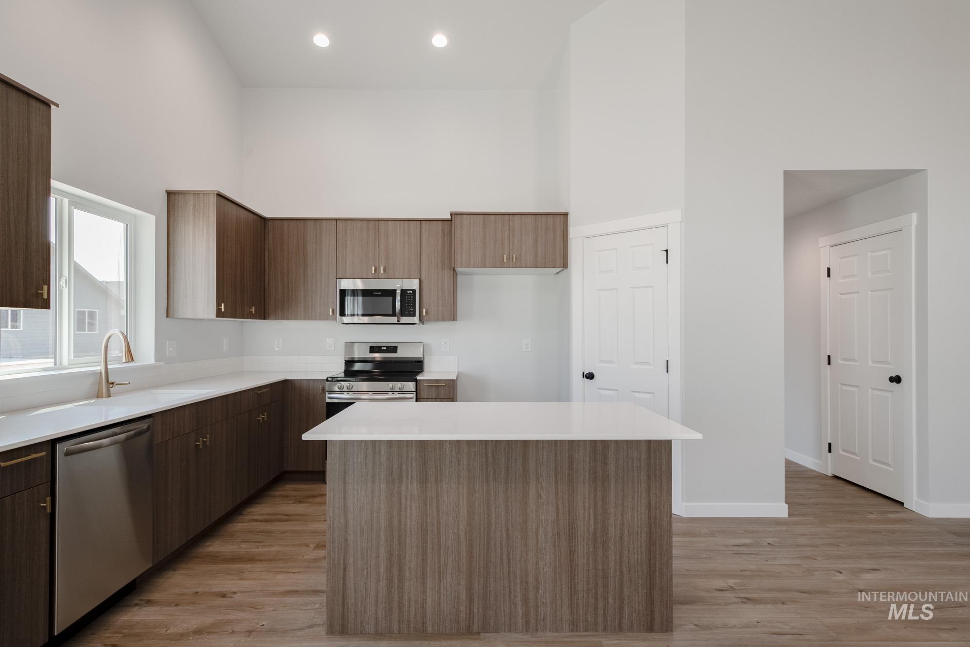 18486 N Trumpet Lily Ave