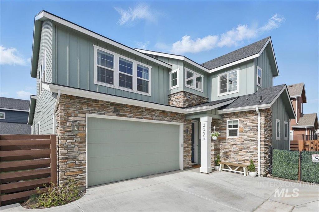 Photo of 2959 S Shady Ln, Boise, ID 83716 (MLS # 98975445)