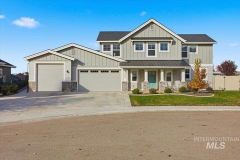 Photo of 2251 N Garnet Creek Ave, Star, ID 83669 (MLS # 98966332)