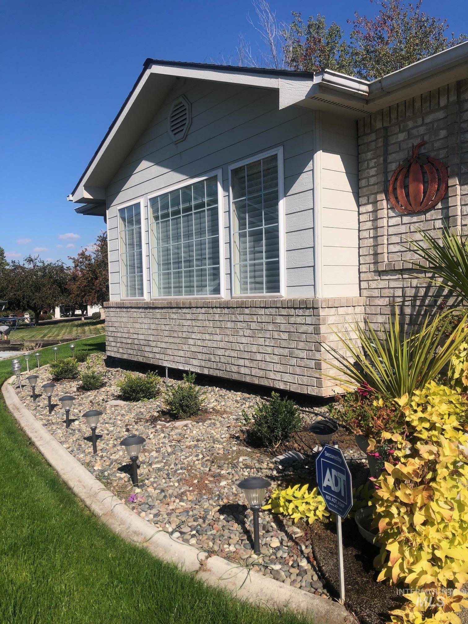 4035 Birdie Ct
