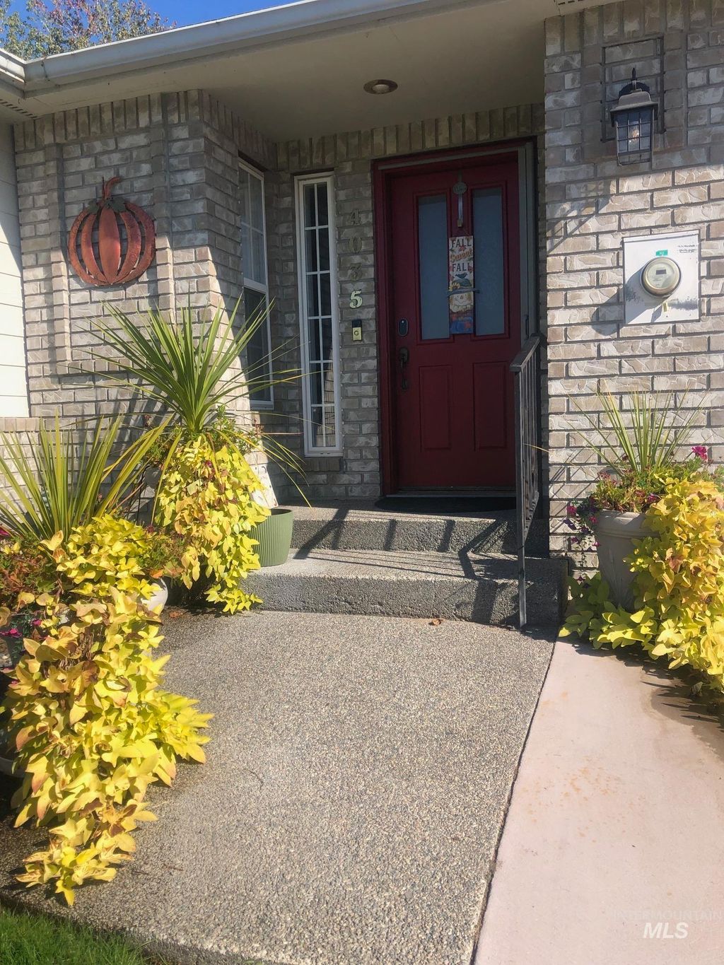 Photo of 4035 Birdie Ct, Lewiston, ID 83501 (MLS # 98964910)