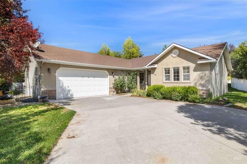 Photo of 330 Shadetree Trail, Twin Falls, ID 83301 (MLS # 98999917)