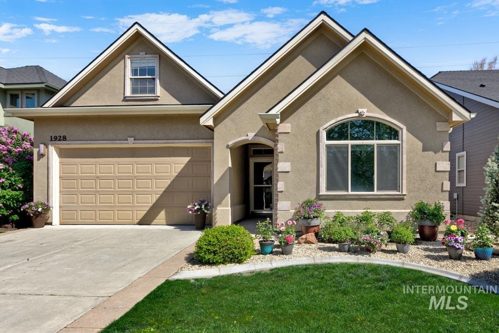 Photo of 1928 E Mountain Man Dr, Meridian, ID 83646 (MLS # 98978235)