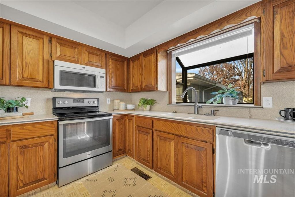 Photo of 2035 1st Ave N, Payette, ID 83661 (MLS # 98969096)