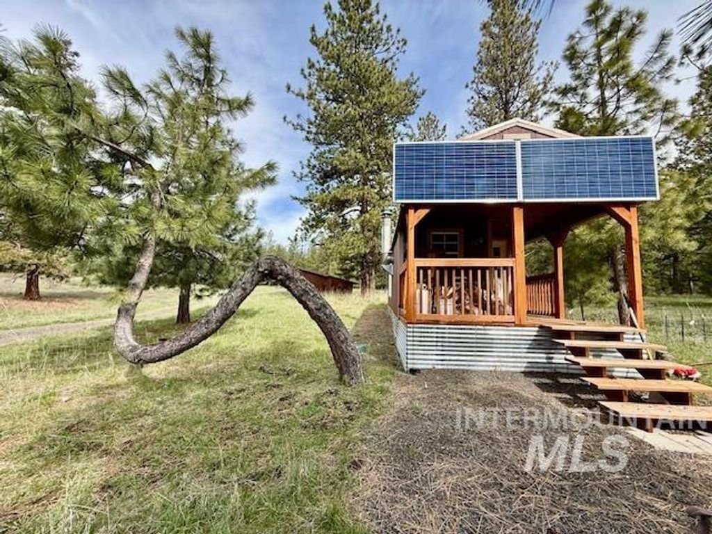 Photo of 400 Big Bear Road, Anatone, WA 99401 (MLS # 98982750)