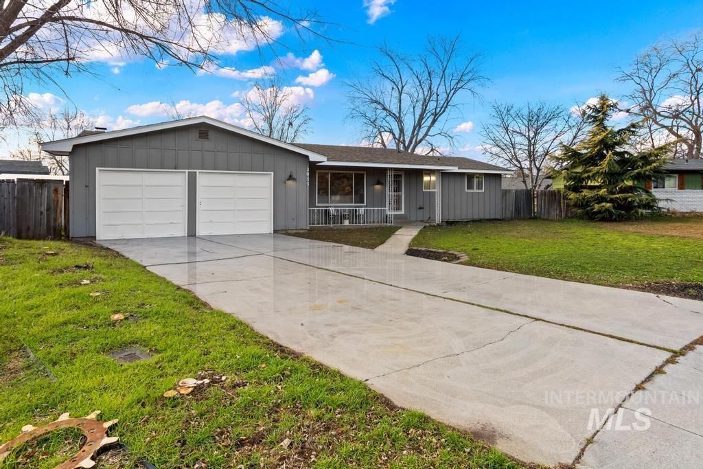 Photo of 2035 N Patricia Ave, Boise, ID 83704 (MLS # 98970624)