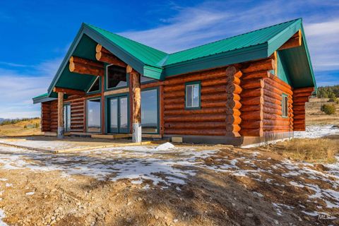 Photo of 12594 Takeuchi Dr, Donnelly, ID 83615 (MLS # 98969584)