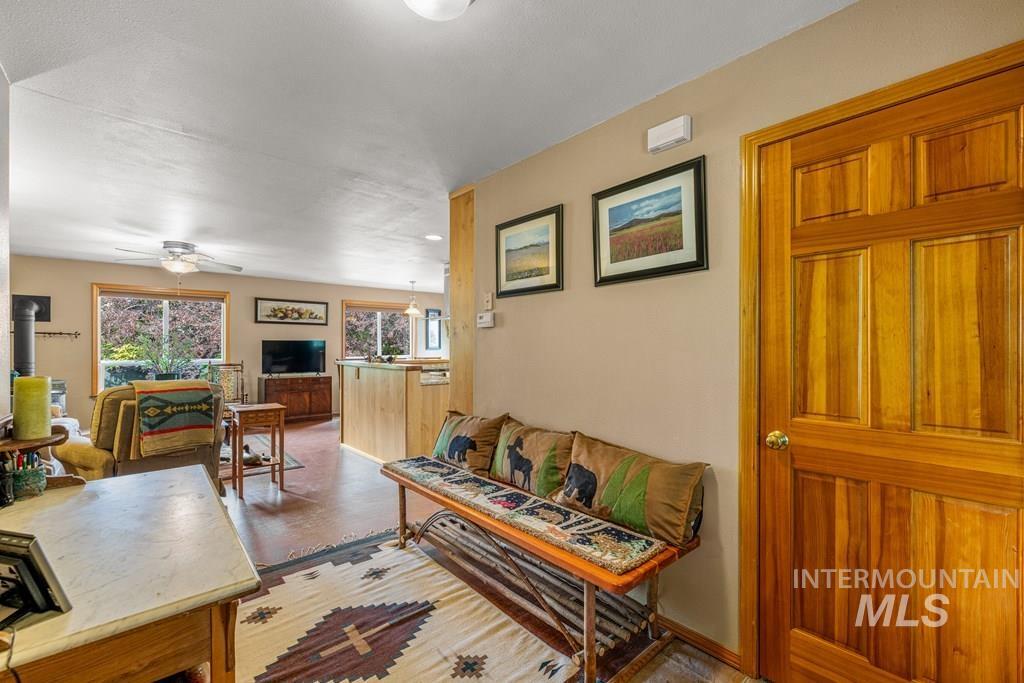 Living area with ceiling fan