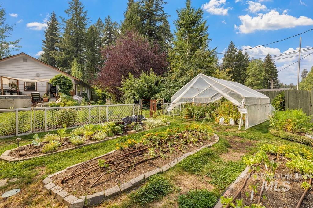 With space for the green house, the raised beds will produce a bounty during the summer and fall seasons.