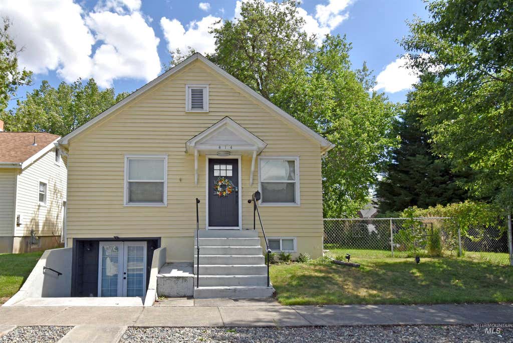 Photo of 414 3rd Avenue, Lewiston, ID 83501 (MLS # 98993925)