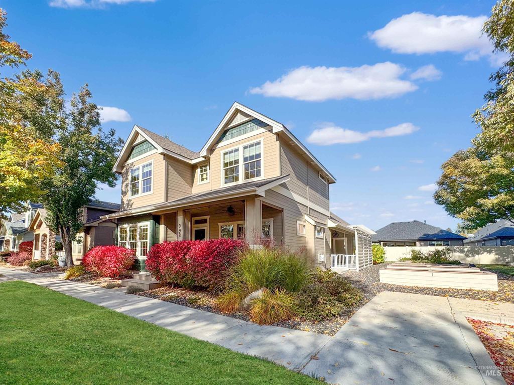 Photo of 998 E Shadow Creek Lane, Eagle, ID 83616 (MLS # 98976453)