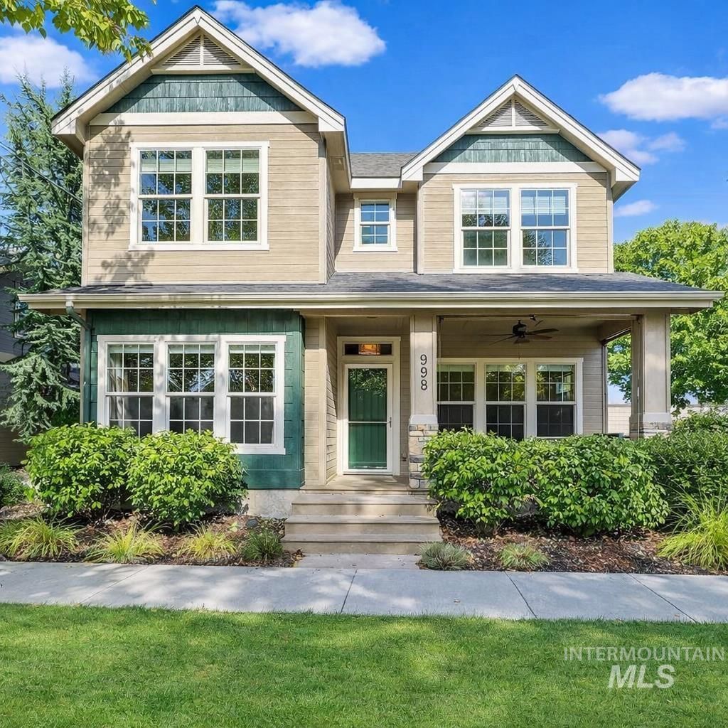 Photo of 998 E Shadow Creek Lane, Eagle, ID 83616 (MLS # 98976453)