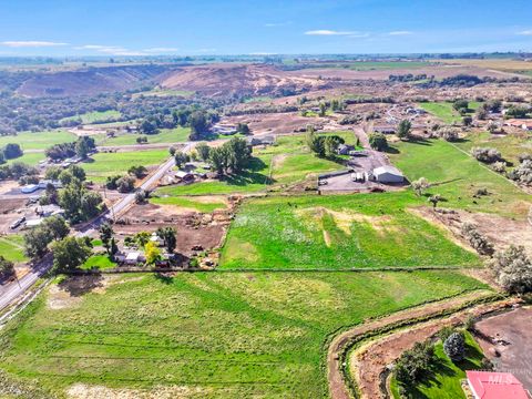 4343 N 1200 E Buhl ID 83316