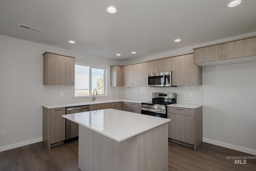 Photo of 5408 S Desert Cactus Ave, Meridian, ID 83642 (MLS # 98974825)