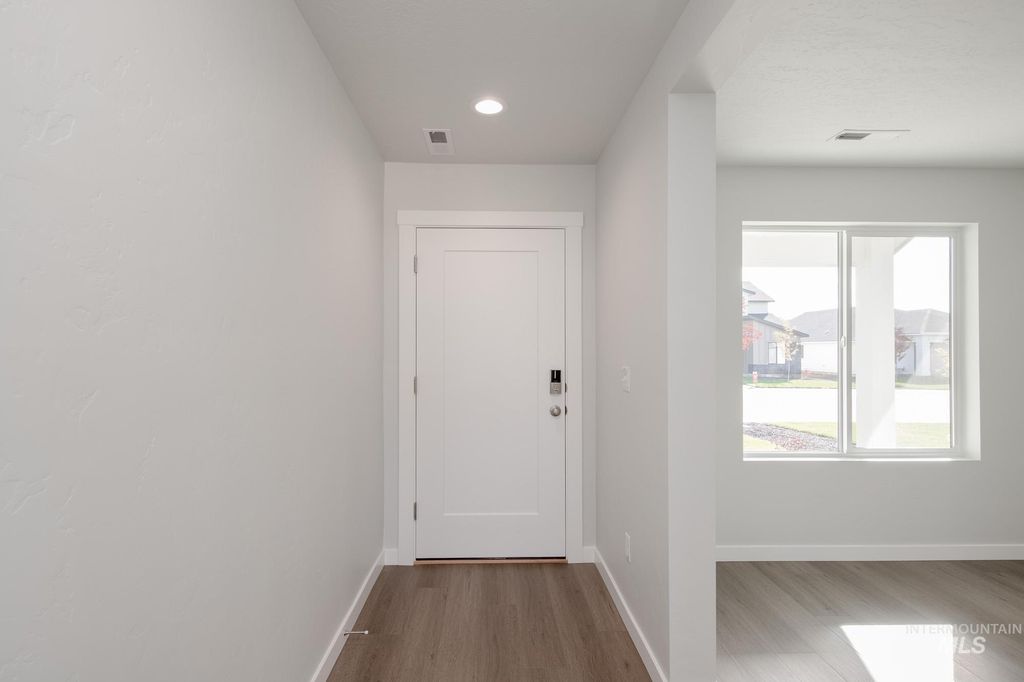 Photo of 5408 S Desert Cactus Ave, Meridian, ID 83642 (MLS # 98974825)