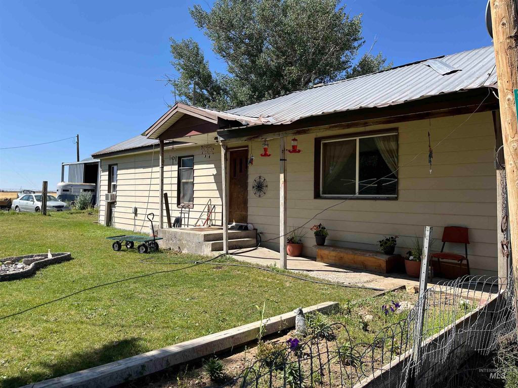 Photo of 2131 N 2900 W, Arco, ID 83213 (MLS # 98970422)