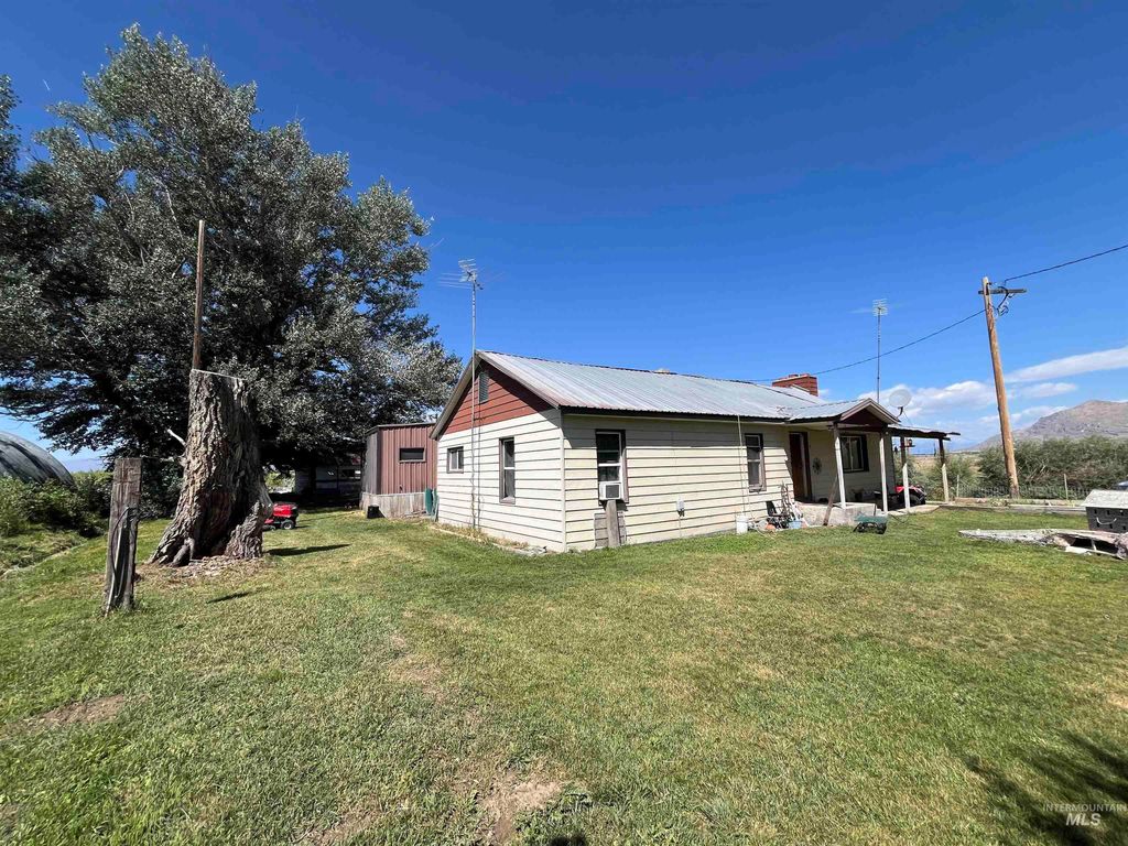 Photo of 2131 N 2900 W, Arco, ID 83213 (MLS # 98970422)