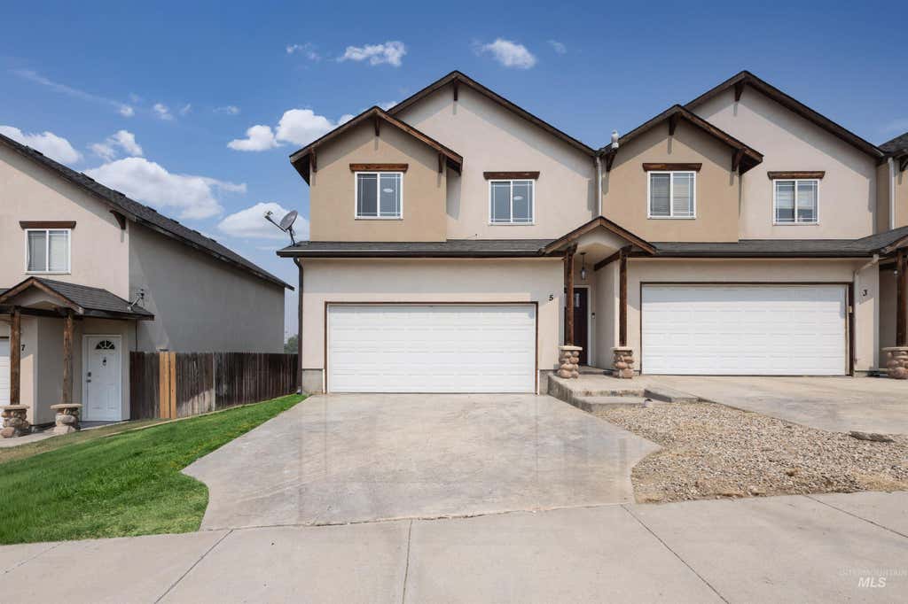 Photo of 5 S Sugar Loop Ln, Nampa, ID 83687 (MLS # 98996851)