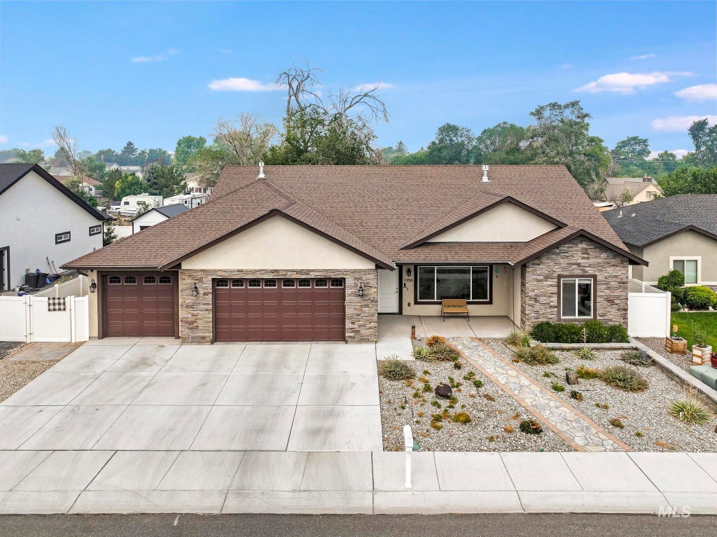 Photo of 1356 Jump St, Twin Falls, ID 83301 (MLS # 98995578)