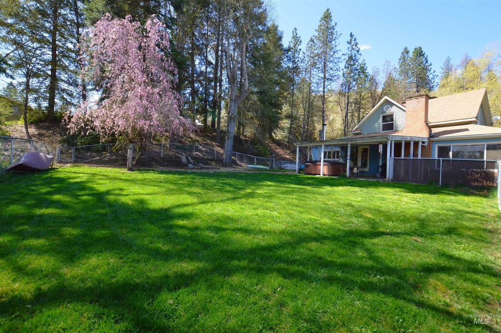 Photo of 710 Bryan Drive Drive, Kamiah, ID 83536 (MLS # 98981149)
