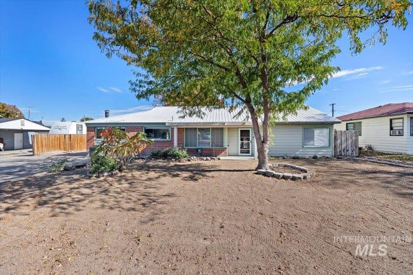 586 FILLMORE ST, TWIN FALLS, ID 83301 - Image efb9dea423d73186f24ee24acc85dcd4/1957448671