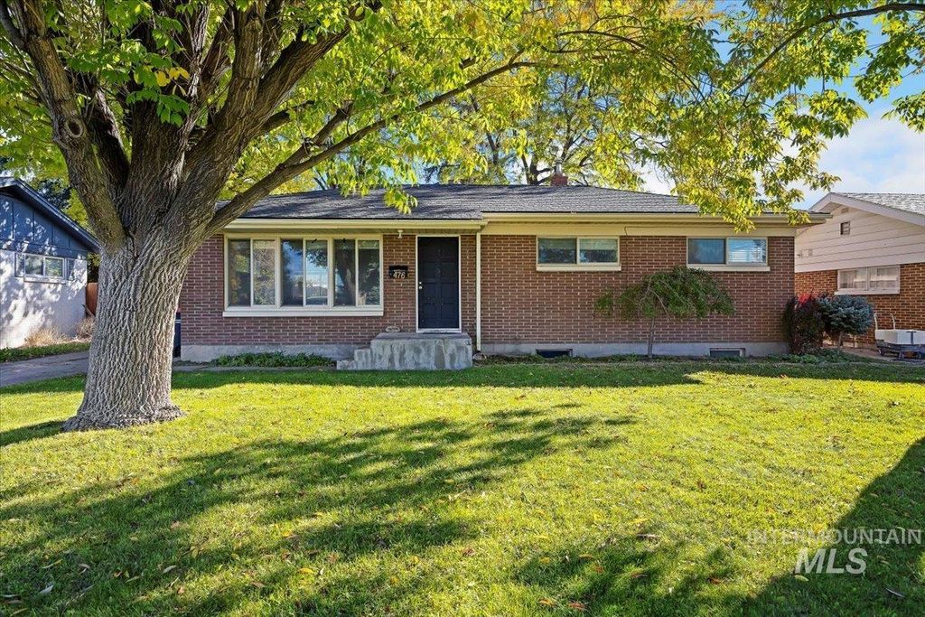 Photo of 476 Sophomore Blvd, Twin Falls, ID 83301 (MLS # 98965813)