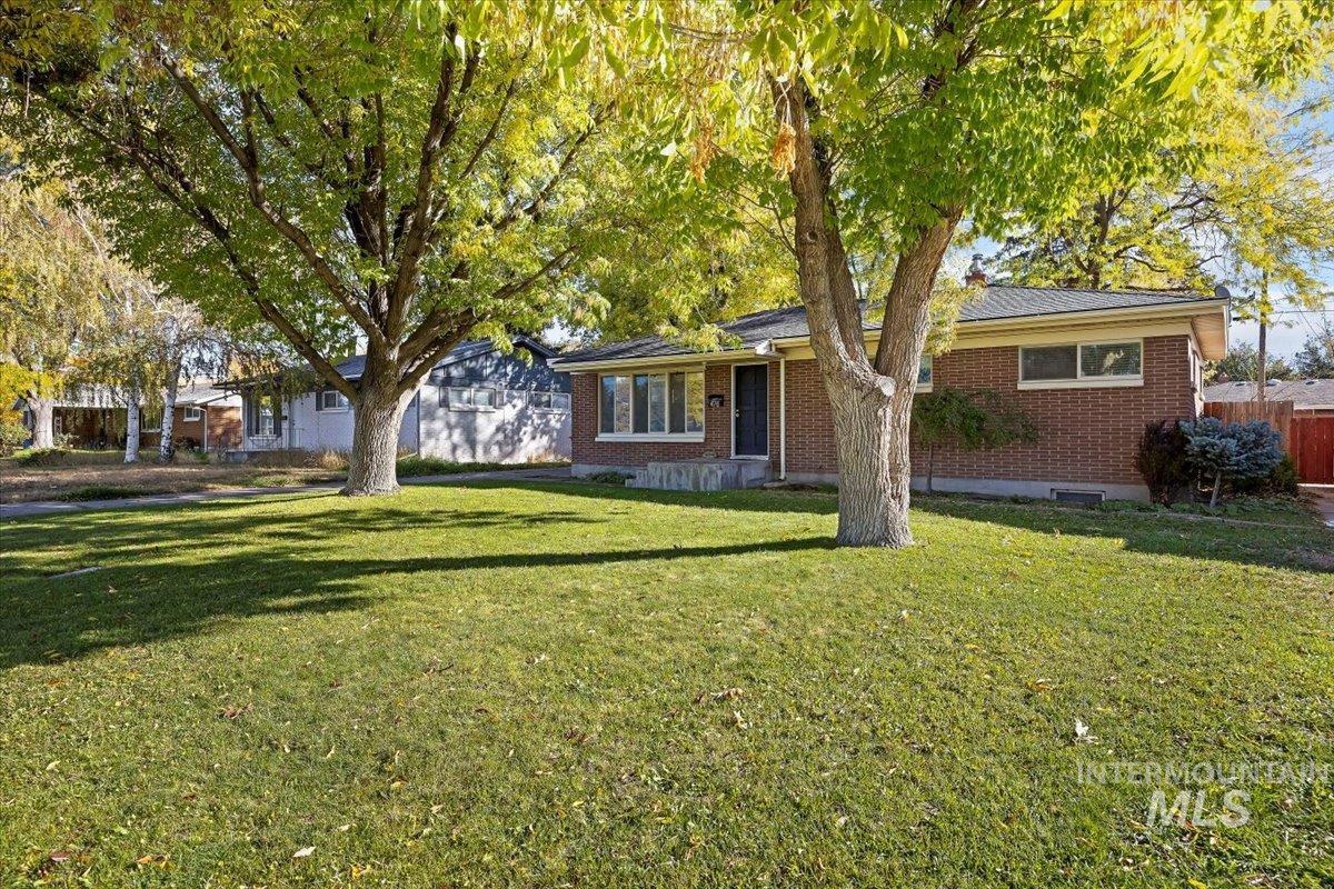 476 Sophomore Blvd