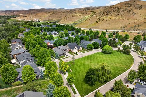 Photo of 12815 N 11th Avenue, Boise, ID 83714 (MLS # 98980777)