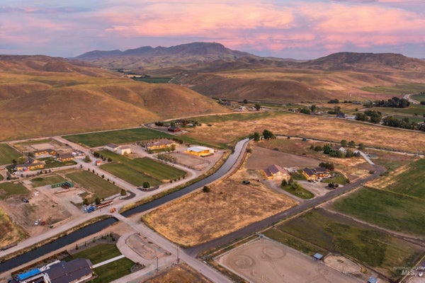 100 JEFFREY LN, EMMETT, ID 83617 - Image eff27e40af91bdcec5f271825bbbb7cd/3666482875