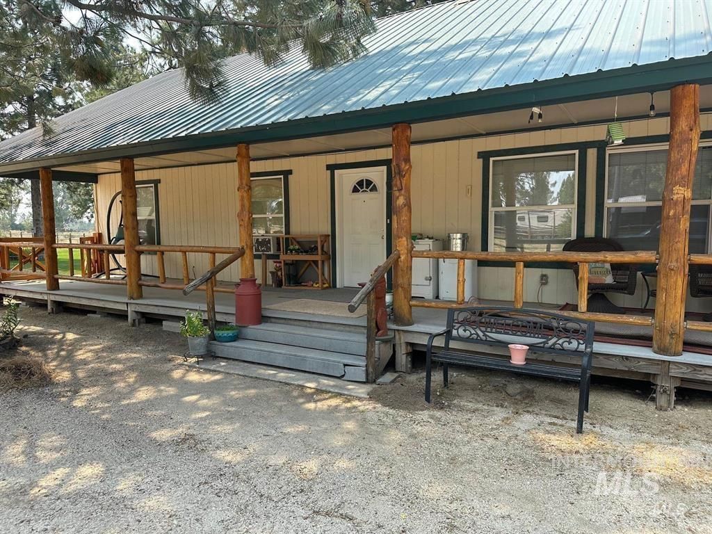 Photo of 55 Mary Dr, Prairie, ID 83647 (MLS # 98947326)