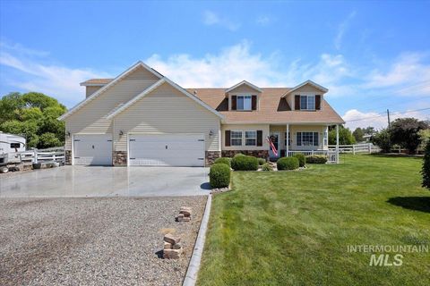 3702 N 2481 E Twin Falls ID 83301