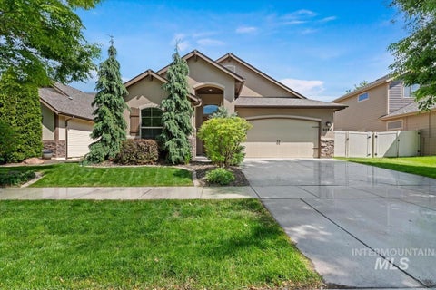 Photo of 3050 E Tusa St, Meridian, ID 83642 (MLS # 98988269)