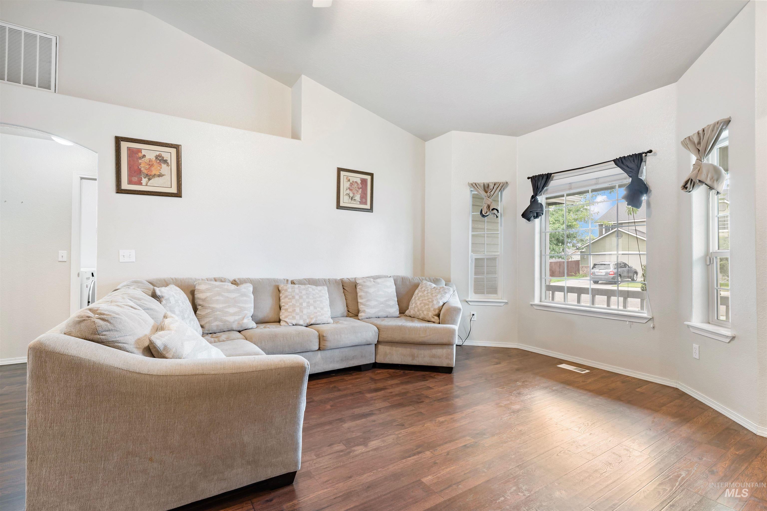 305 W Quaking Aspen Ln.